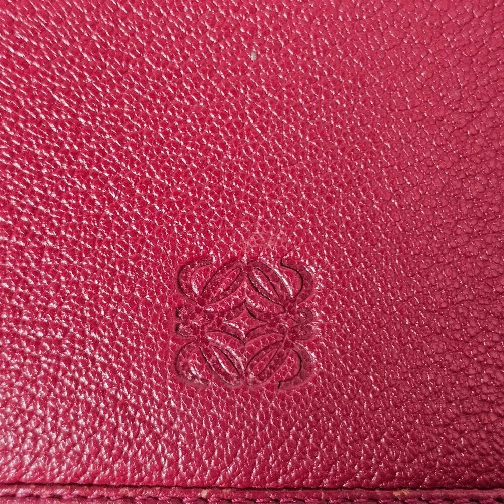 Loewe Pebble Leather Flap Snap Long Red Berry Bi-fold Clutch Continental Wallet